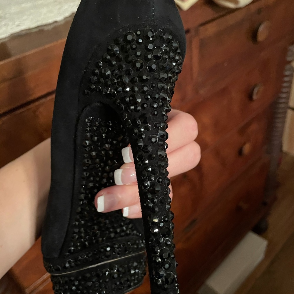 Brian Atwood 38.5/8 black crystal heels. Size 8 - Picture 13 of 16